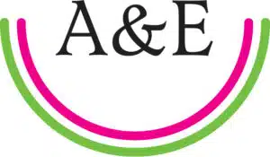 AE Cleaning logotyp i grön och rosa